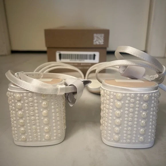 Dolce Vita Pearl Heels - Picture 5 of 6